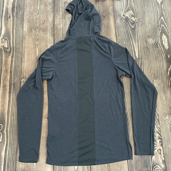 π2x Host PickπMenβs Gray Jordan Dri-Fit Hoodie - Picture 2 of 3